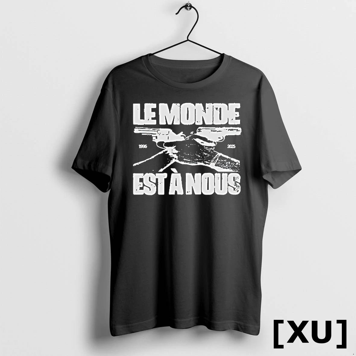 Le Monde Est A Nous 1996 2025 Tshirts Sweater