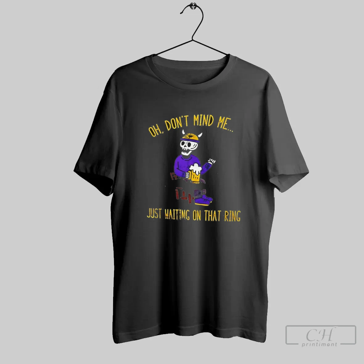Minnesota Viking Football Oh Dont Mind Me Just Waiting On That Ring Slekelton Beer