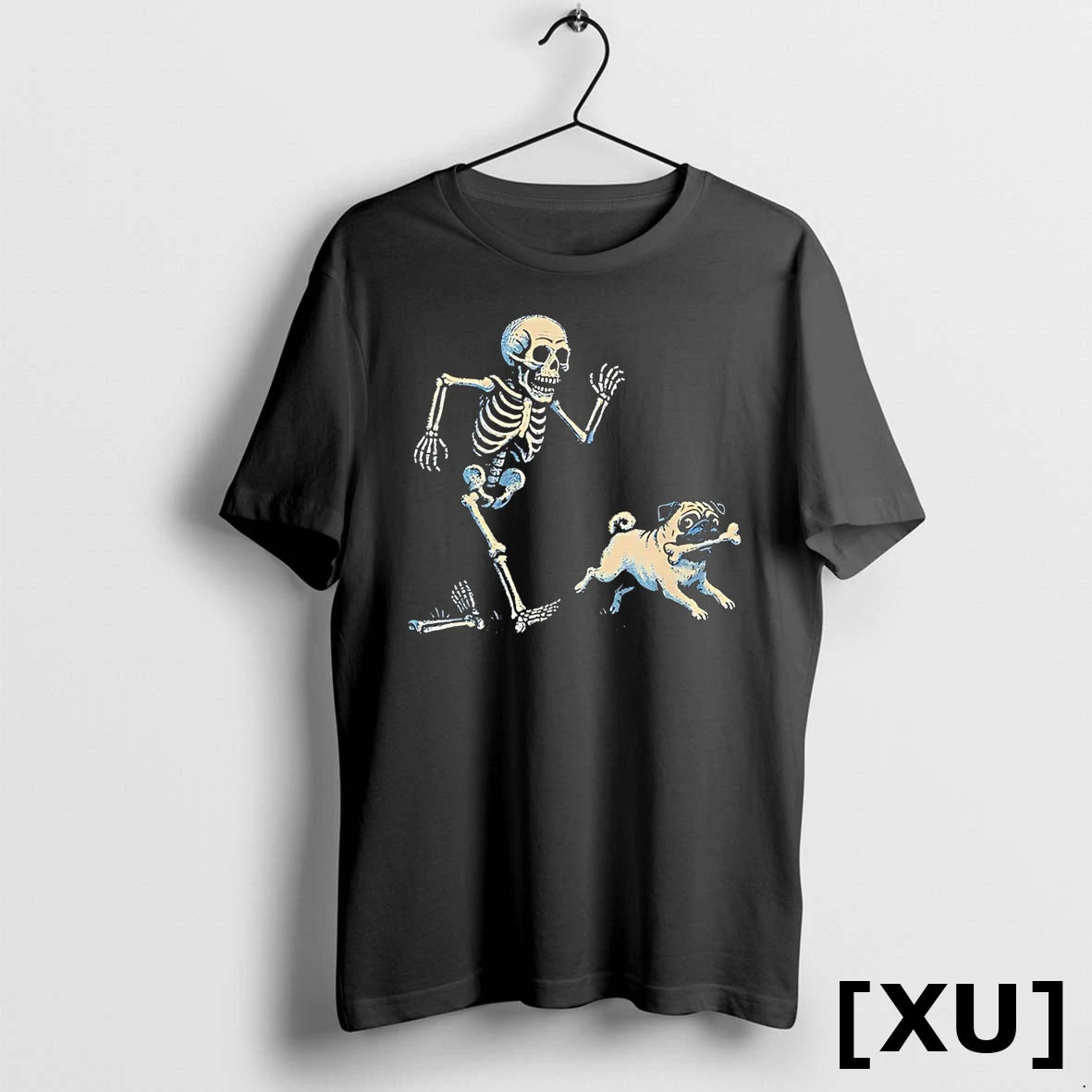 Skeleton Chasing Pug Halloween Dog Mom Pug Tshirts Sweater