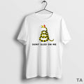 Top Dont Sled On Me Santa Hat Christmas Snake T Shirt Sweater