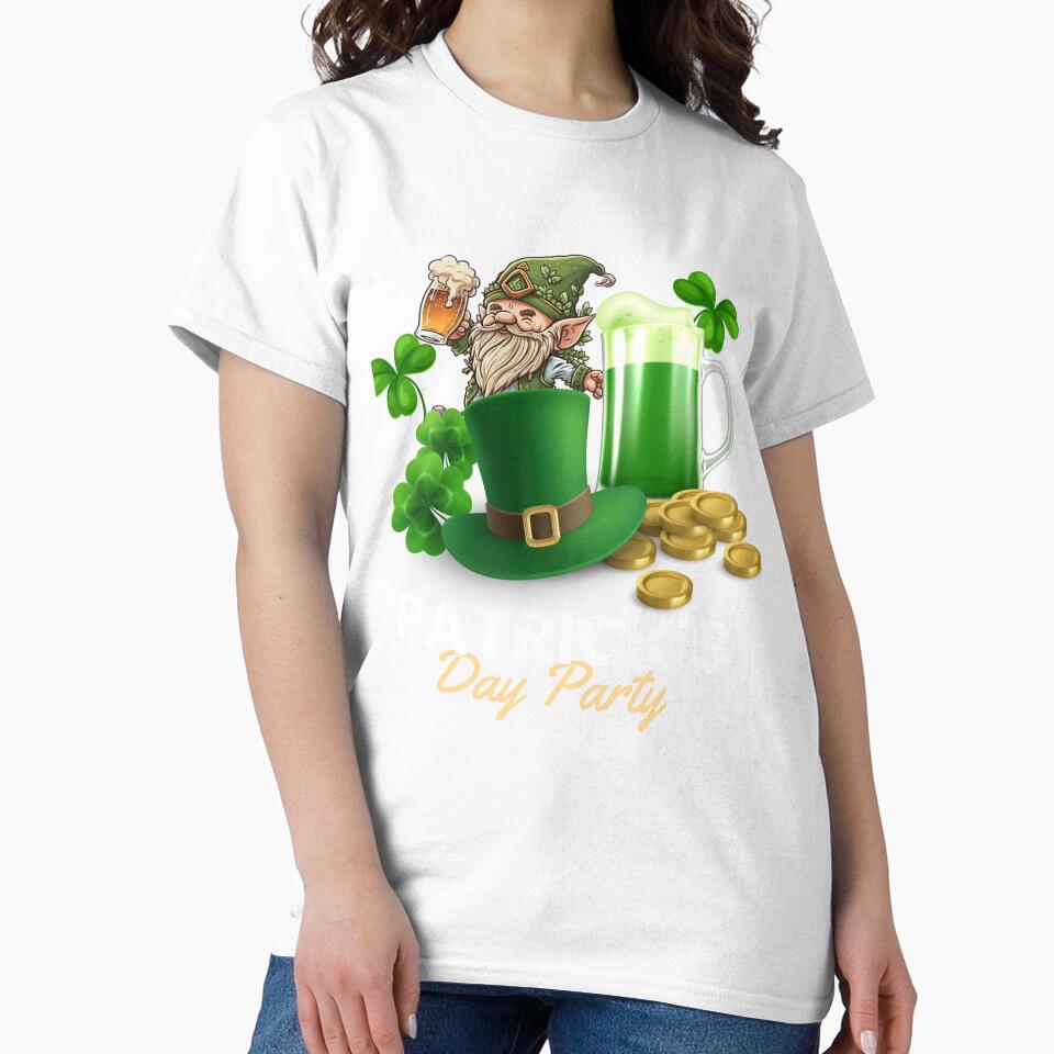 Get lucky vibes for st patrick's day Shamrock Tee by Emma Studio